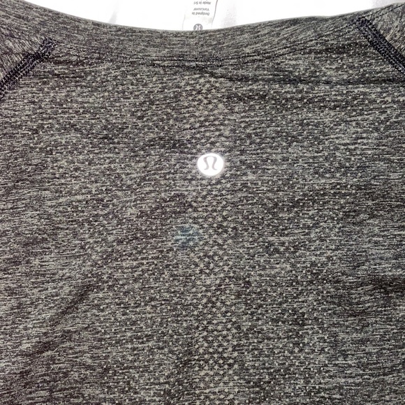 Lululemon, size 18, swiftly long sleeve, green - Picture 3 of 4